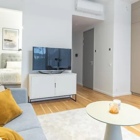 Apartment Uus Korter Rannarajoonis *